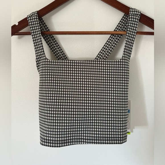 NWT Nike Yoga Women's Black and White Cropped Gingham Tank Sports Bra SIZE M - Picture 2 of 13